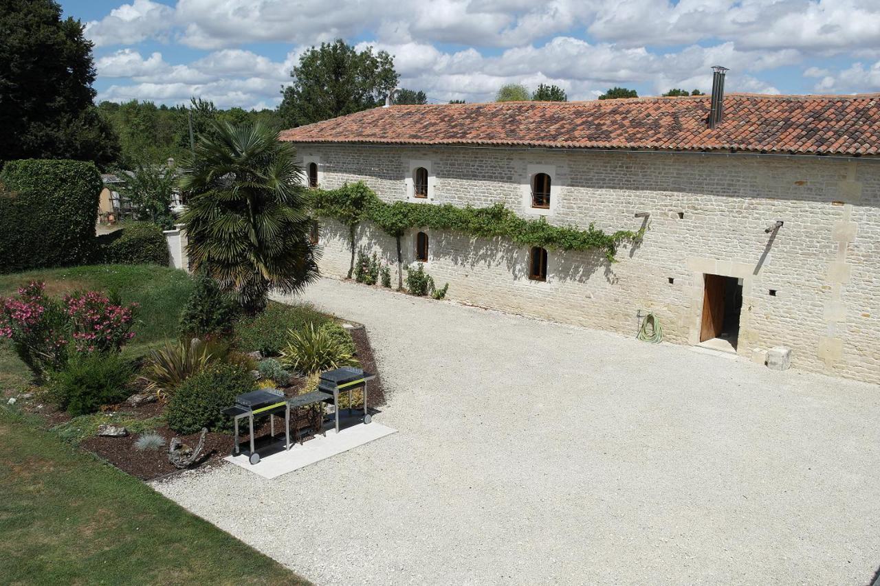 Gites Les Grandes Ecures Mons  Exterior photo