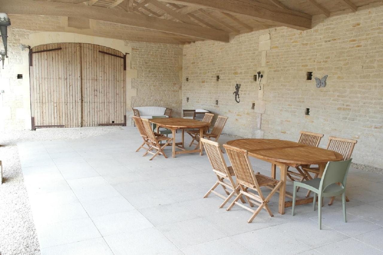 Gites Les Grandes Ecures Mons  Exterior photo